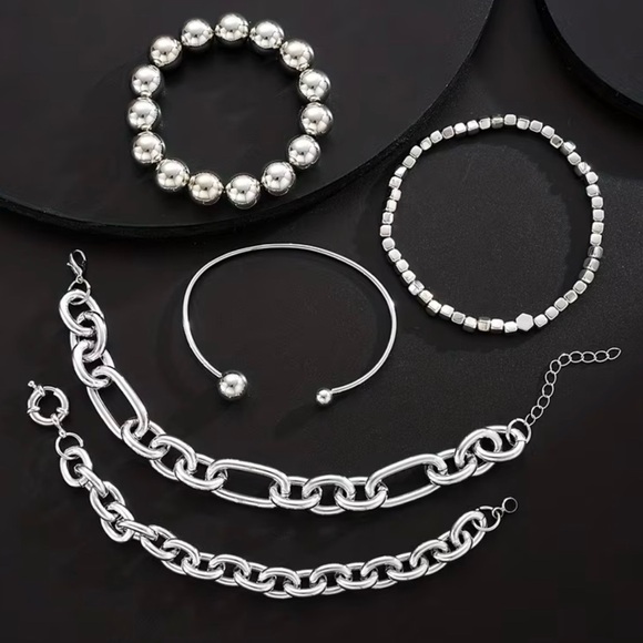 ❤️‍🔥 Gold-Tone 5 Multi-Chain Bracelet Stack - Picture 2 of 4